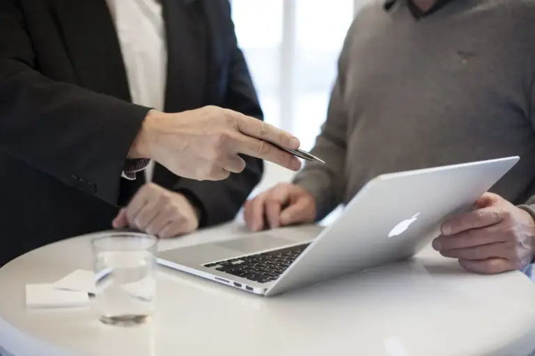 Dalla fiera al digitale: come le PMI manifatturiere generano lead senza dipendere dalle fiere